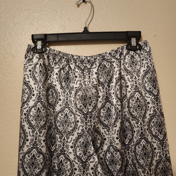 Women's Sleepwear - Picture 15 of 16